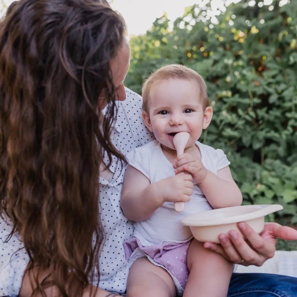 Set de Platos y Cubiertos para Bebé Rosa