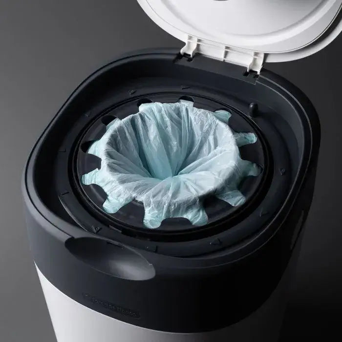 Basurero de pañales Twist Click con 6 repuestos